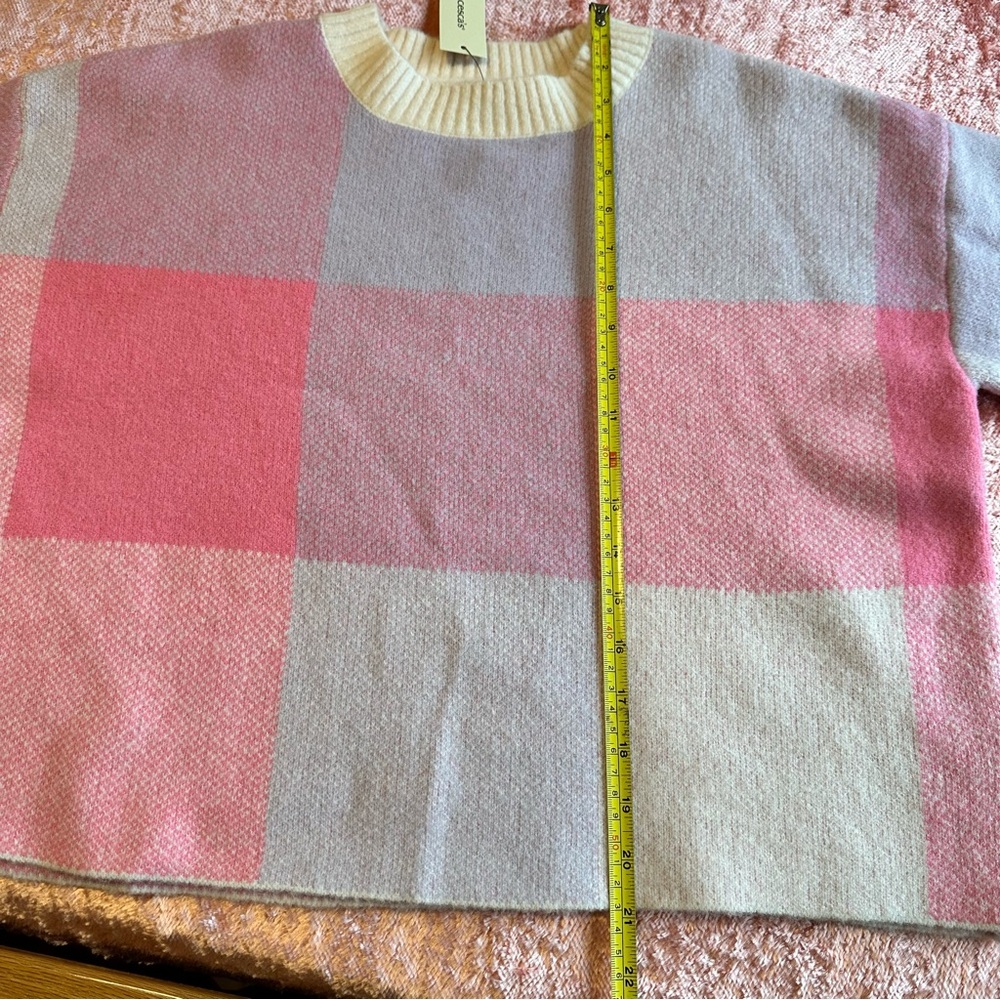 NWT Pink and Purple Plaid Women's Sweater mi ami for francesca’s boutique - Picture 9 of 9